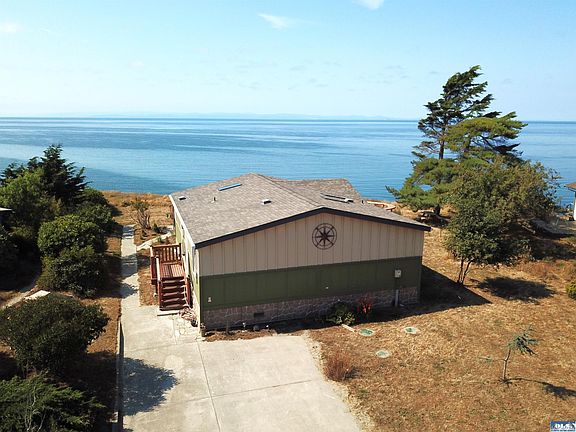 5th image of 200 Cypress Cir
