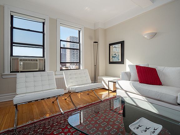 5th image of 27 W 96th St APT 12D