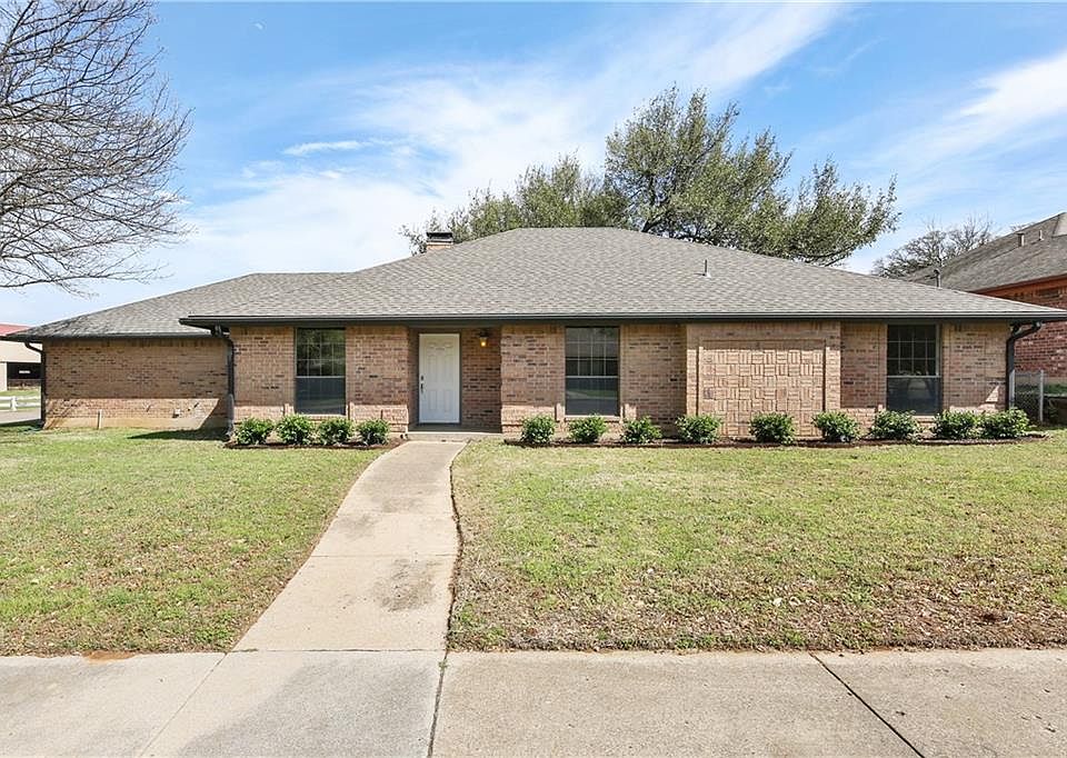 1st image of 2719 Margaret Dr