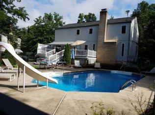 11 Wellington Dr, Annandale, NJ 08801
