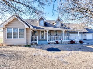 1057 McKinney Chapel Rd, Rogersville, TN 37857