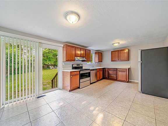 4th image of 511 Vogels Ln