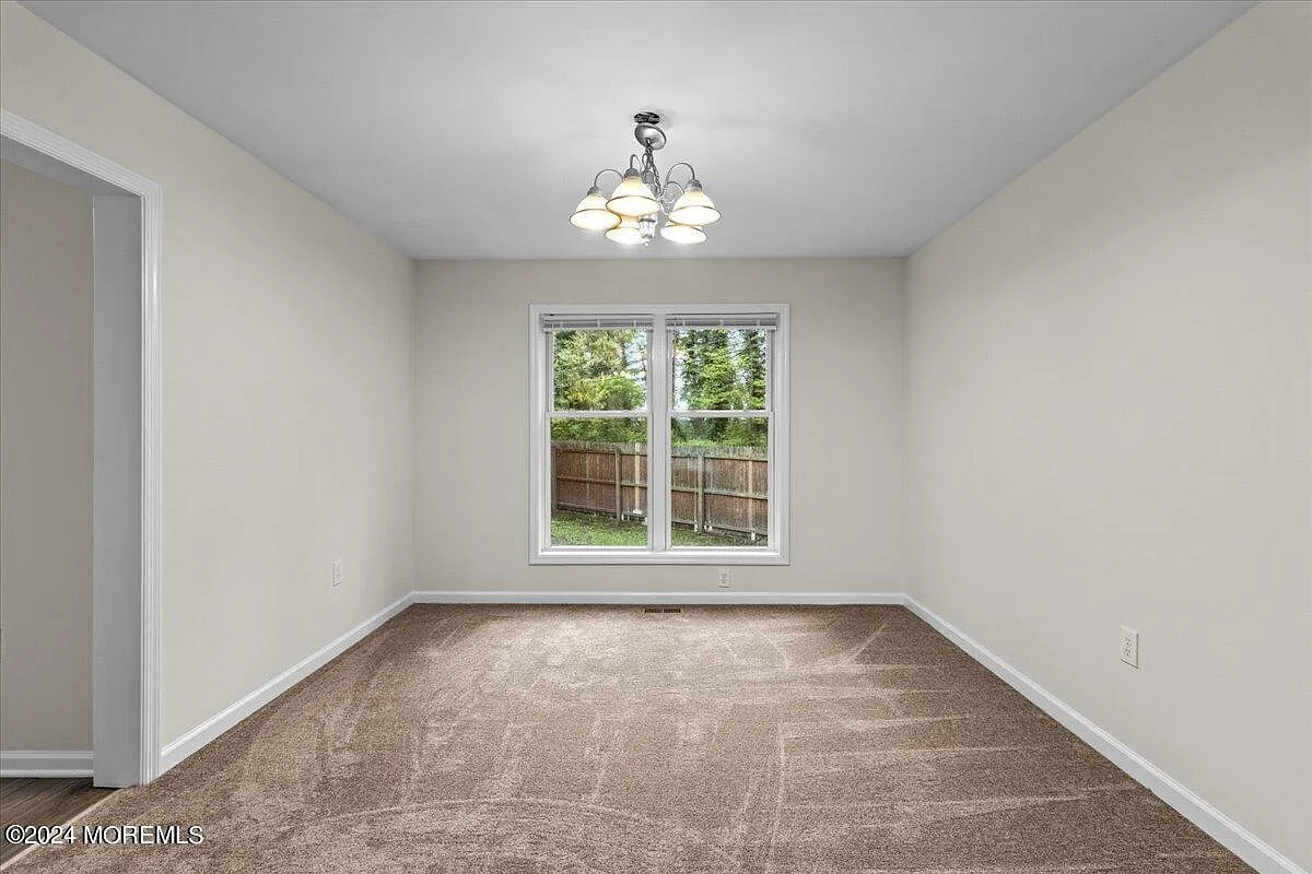 4 bed, 2.5 bath, 1792 sqft, $3,100 — Photo 3