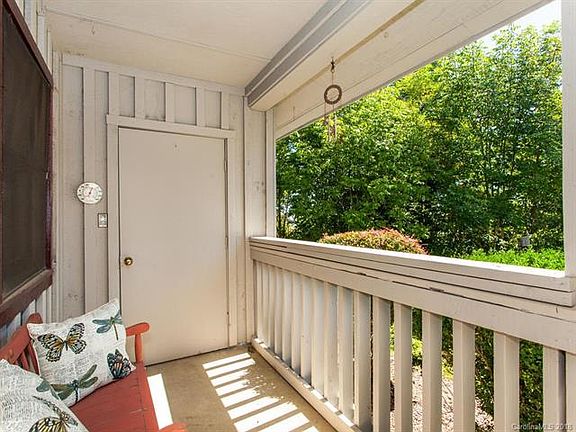4th image of 101 Eagles Nest Ct S
