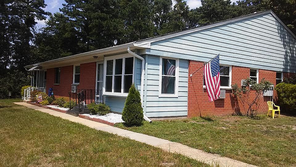 Corner unit in 55+ community