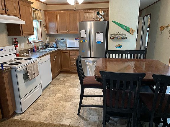 Kitchen/dining area