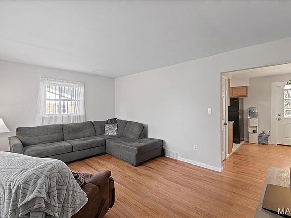 2nd image of 1660 Hobelman Dr