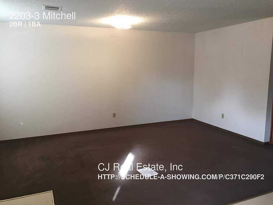 2nd image of 2203 SW Mitchell St APT 3