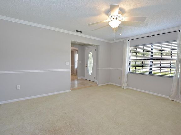 3rd image of 116 E Cumberland Cir