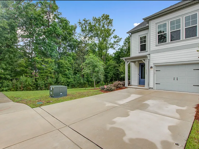 2342 Watchtower Ln — Photo 2