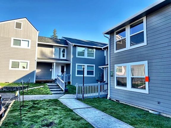 2nd image of 2127 12th St APT C206