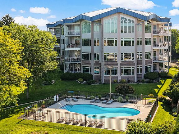 2nd image of 5355 Hansons Lndg APT 102