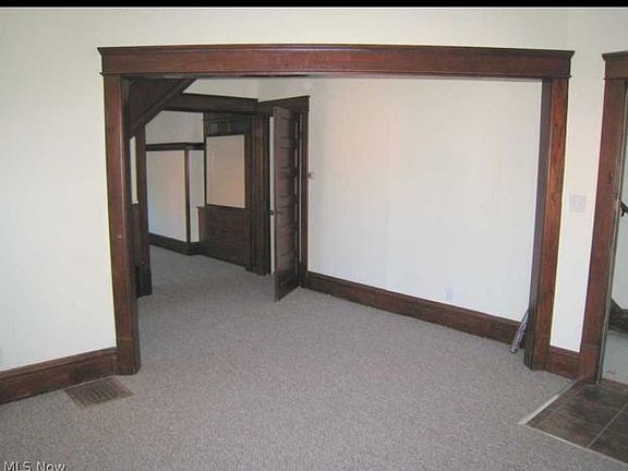 4th image of 614 E Buchtel Ave