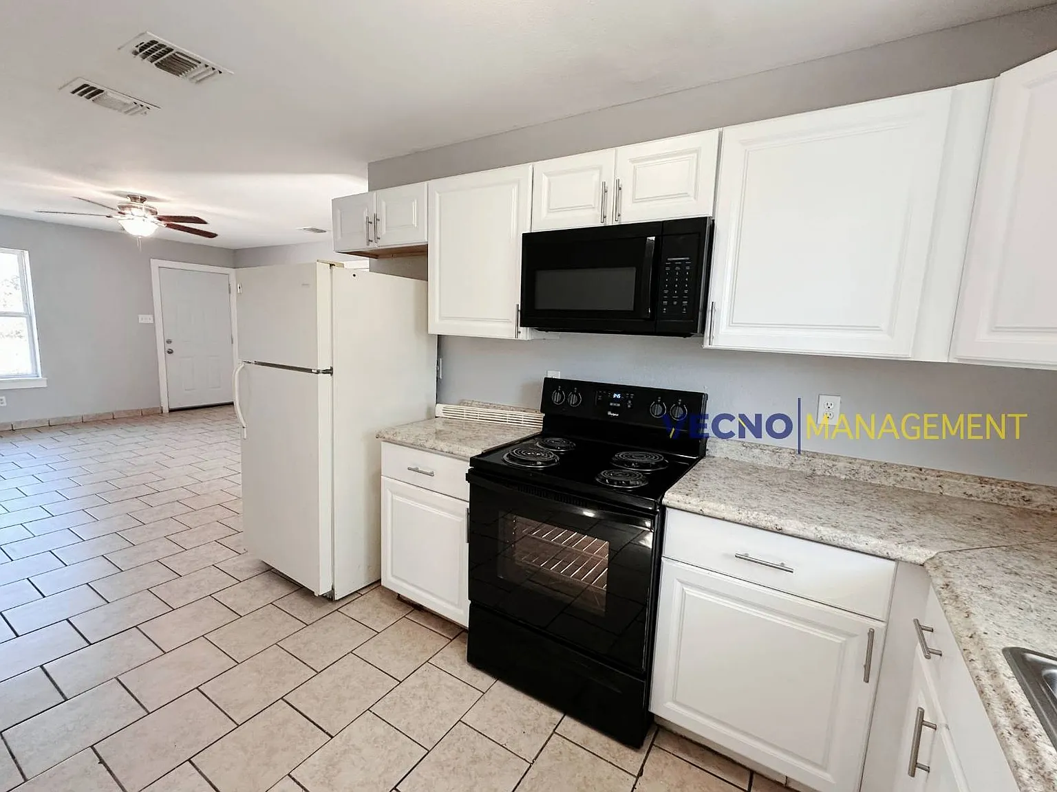 4 bed, 2.0 bath, $1,400 — Photo 4