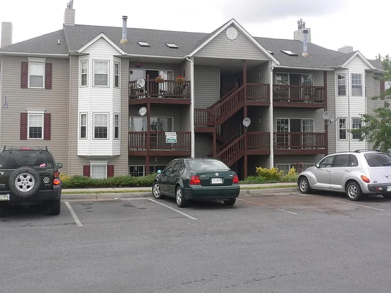 110 Timberlake Ter #6 — Photo 1
