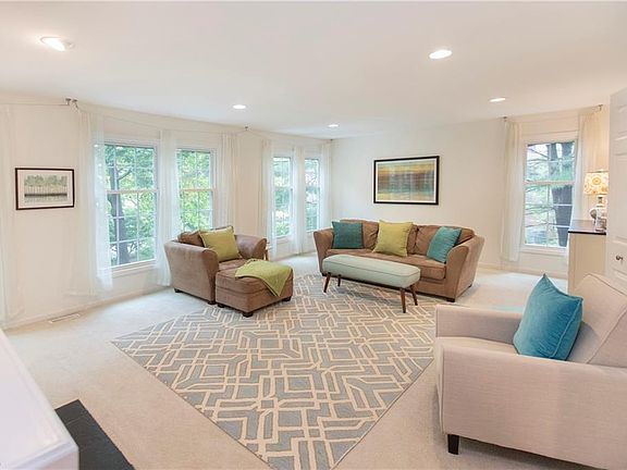 3rd image of 101 Cliffside Commons Dr #101