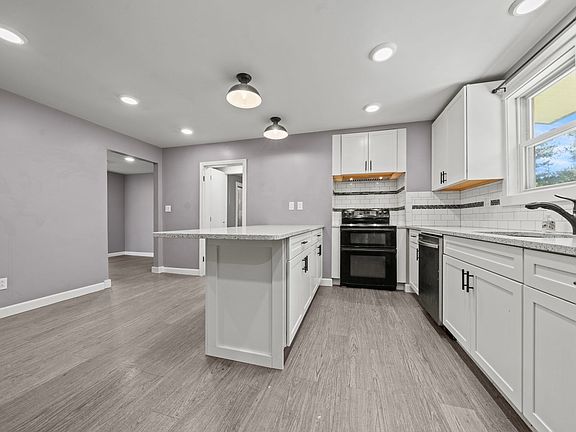 5th image of 52 Forest Park Rd