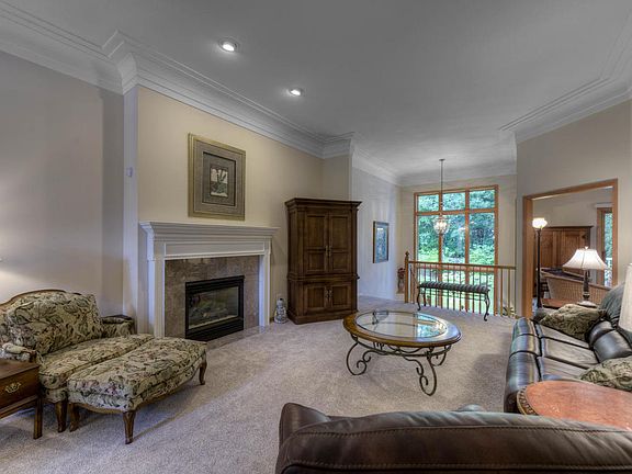 2nd image of 14502 Chateau Ct