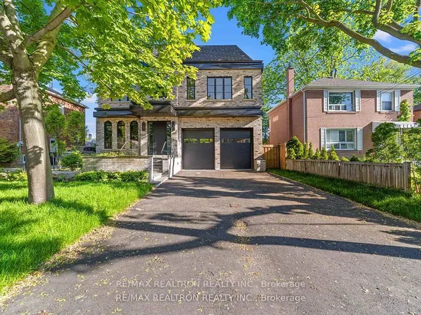38 Ridgevale Dr, Toronto, ON M6A 1K8