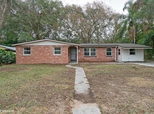 305 Lake Dr, Brandon, FL 33510
