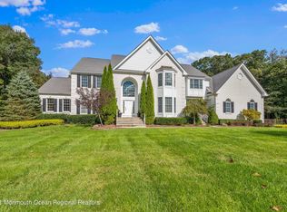 17 Breckenridge Ct, Freehold, NJ 07728