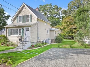 12 Tremont St, Cos Cob, CT 06807