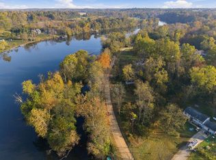 E River Rd, Buchanan, MI 49107