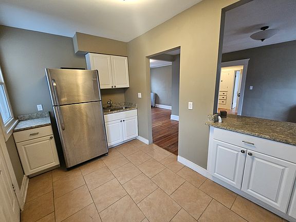 3rd image of 1330 Brockley Ave