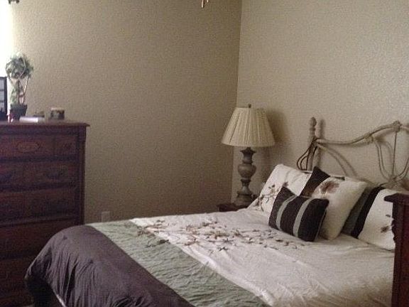 5th image of 136 S Ray Ave #136