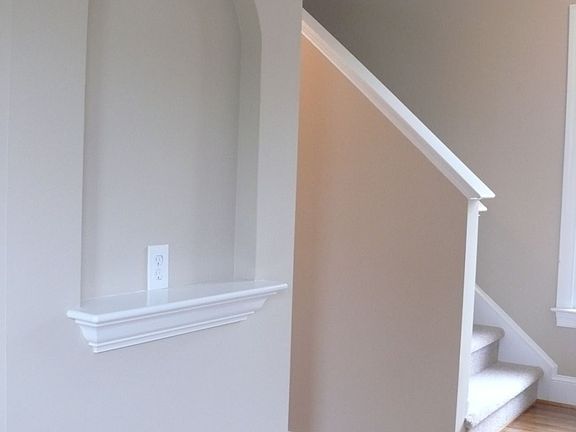 2nd image of 1603 Honeysuckle Dr