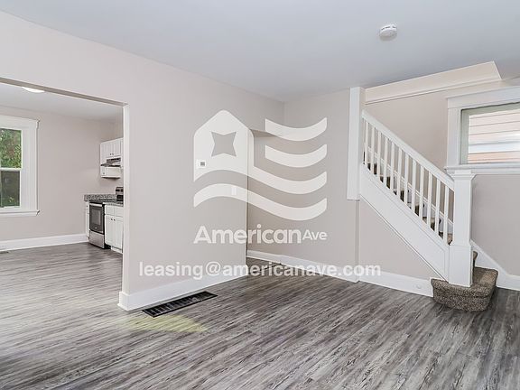 623687_004_wm_-_living_room_13241306.jpg