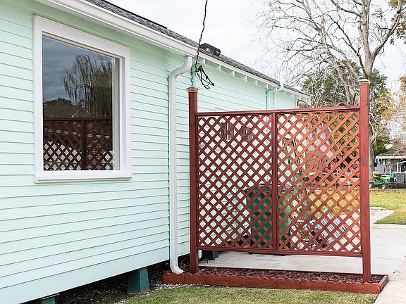 5th image of 603 Onstead St