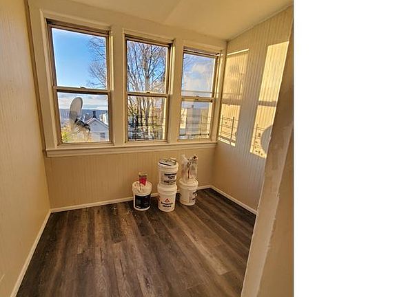 5th image of 23 Cedar St #C