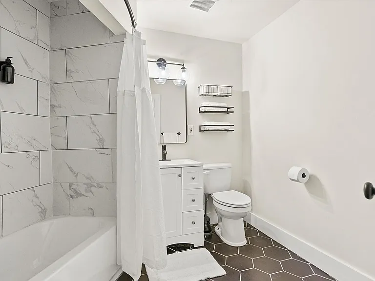 3801 Triana Blvd SW — Photo 17