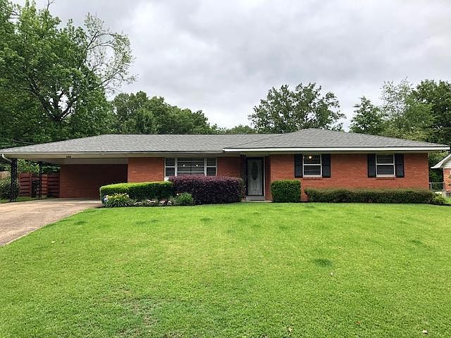 1st image of 2608 Persimmon Dr