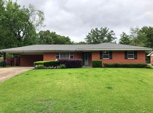 2608 Persimmon Dr, Starkville, MS 39759