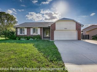 1213 S Gasaway Dr, Derby, KS 67037