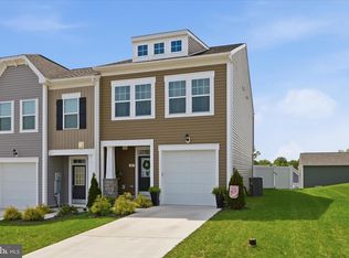 107 Clifton Mnr, Falling Waters, WV 25419