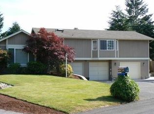 9712 60th St W, University Place, WA 98467