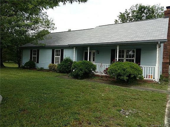 2nd image of 1901 Hedgelawn Dr