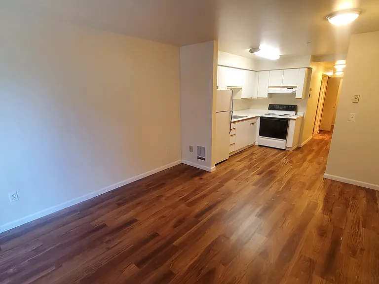Lee Court Apartments — Photo 8