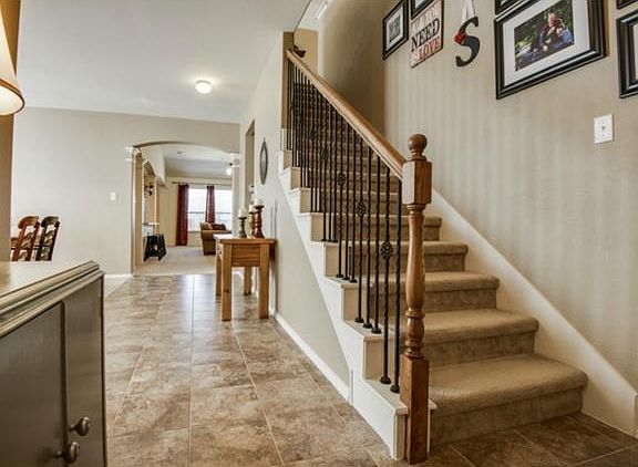 4th image of 2705 Indian Oak Dr