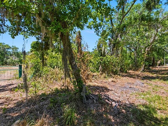 5th image of 19084 Red Bird Ln Lot 1