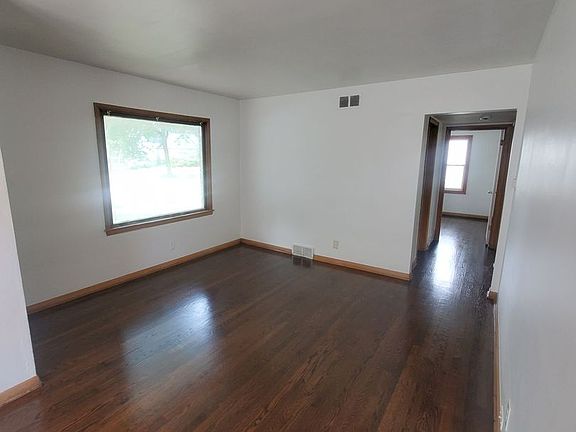 5th image of 3614 W Marion St