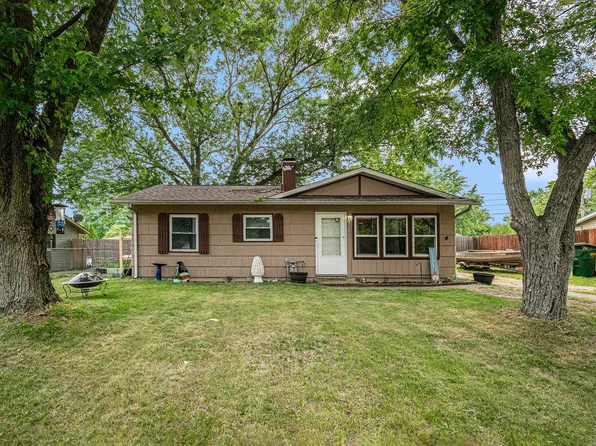 2416 S 16th St, Niles, MI 49120