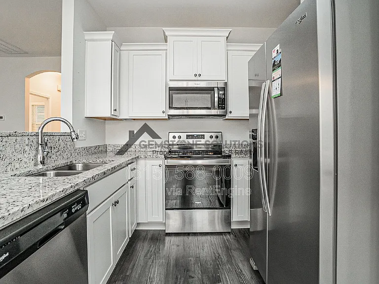 217 Kinsale Dr — Photo 10