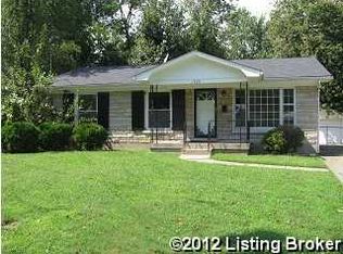 1729 SW Cloverbrook Dr, Louisville, KY 40215