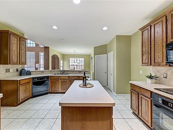 5th image of 1217 Summerside Dr