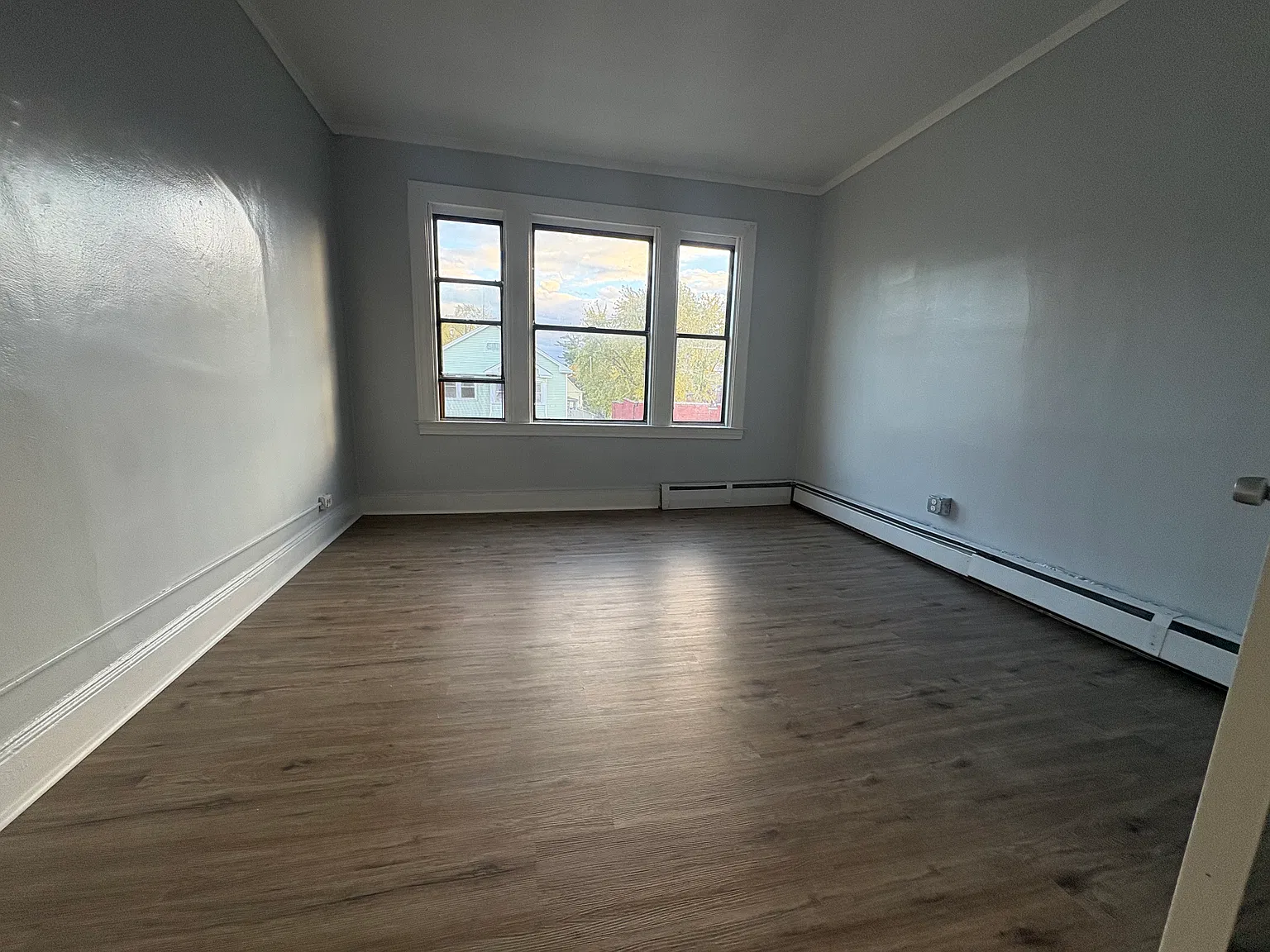 2 bed, 1100 sqft, $1,400 — Photo 3