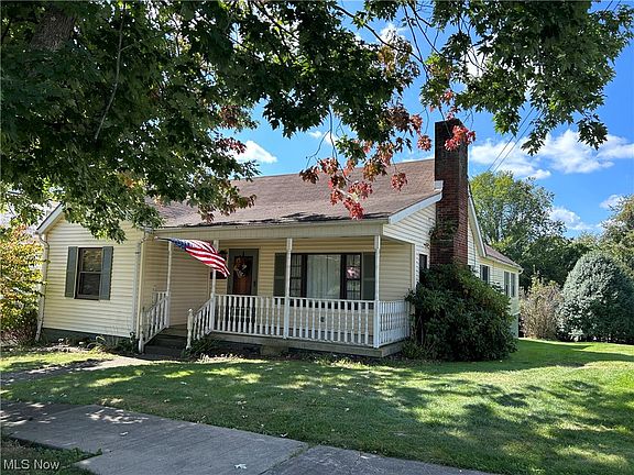 2nd image of 313 S Main St